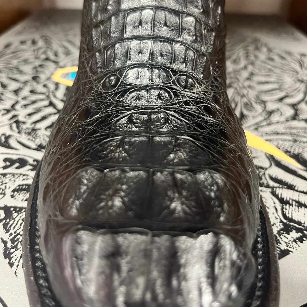 Men’s/young men’s exotic boots. Cowboy boots